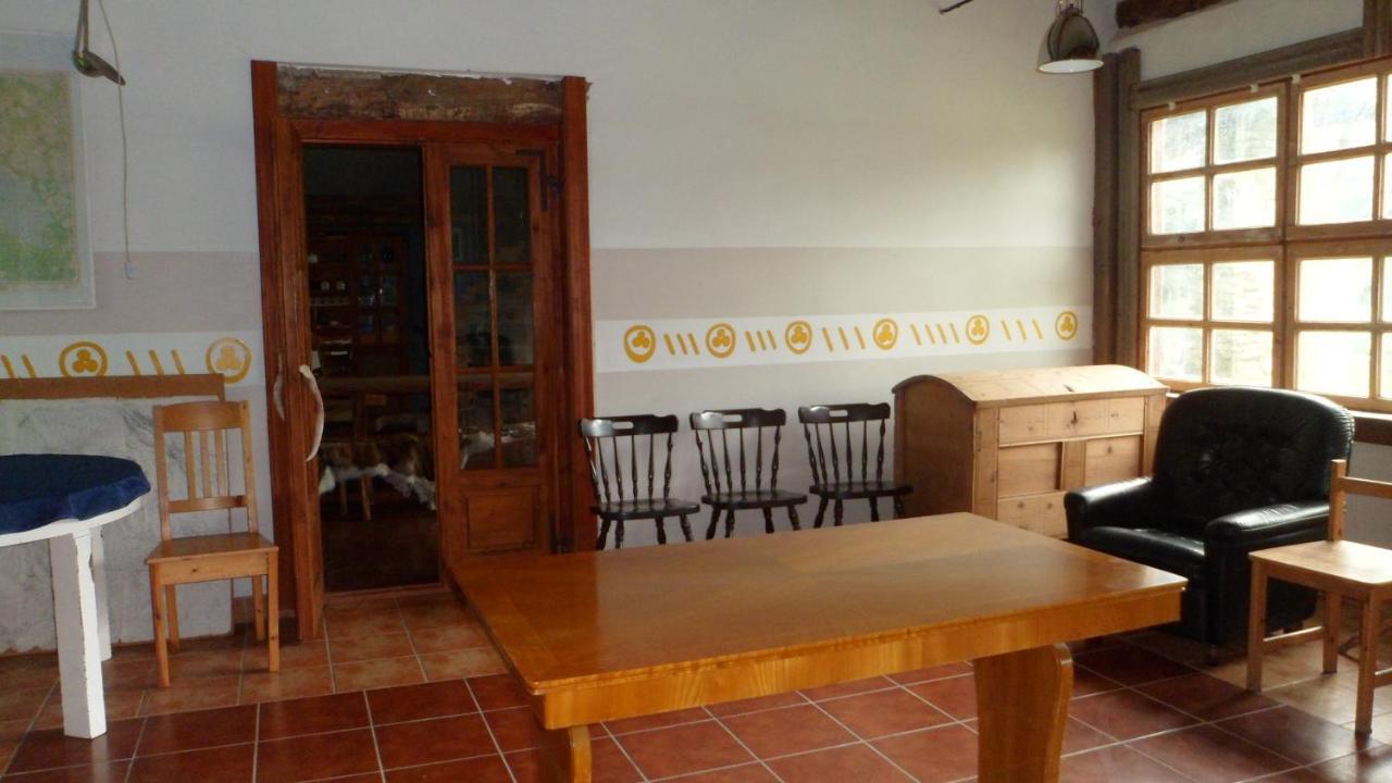 Viruna Farm Kiraste Luaran gambar
